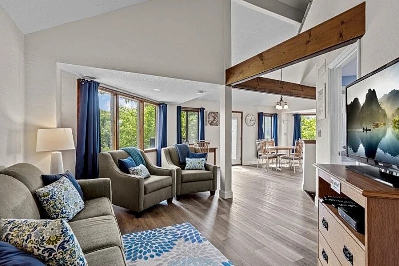 Holiday Shores 23 - Beautiful Villa with Resort Amenities! in Osage Beach, Missouri, United States — photo 4