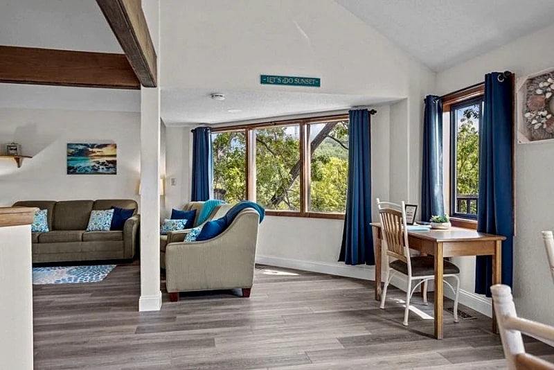 Holiday Shores 23 - Beautiful Villa with Resort Amenities! in Osage Beach, Missouri, United States — photo 3