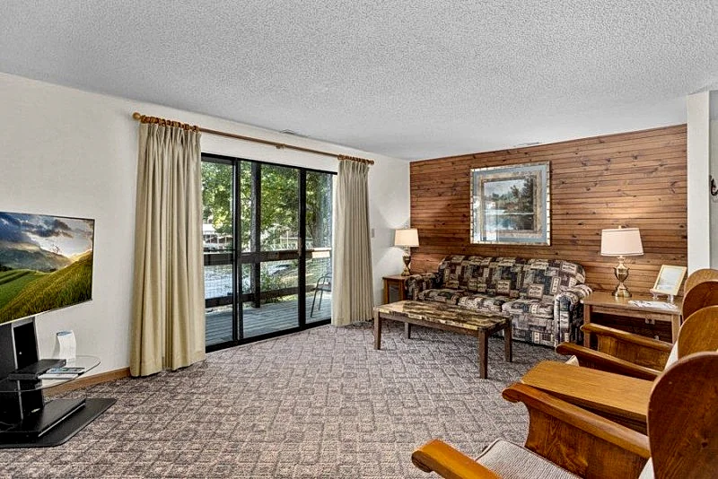 Lone Oak Point 12 - A Vintage Lake Vacation!