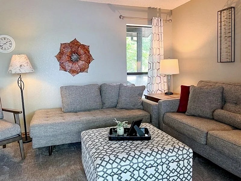 Lone Oak Point 31 - A Vintage Lake Vacation! in Sunrise Beach, Missouri, United States — photo 5