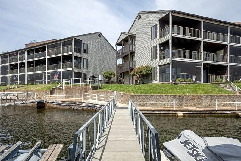 Harbor Point C-106 - A Cozy Waterfront Retreat! in Osage Beach, Missouri, United States — photo 4