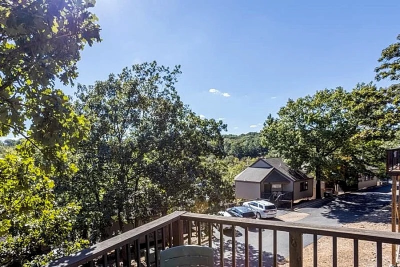 Holiday Shores 11 - Beautiful Villa with Resort Amenities! in Osage Beach, Missouri, United States — photo 5