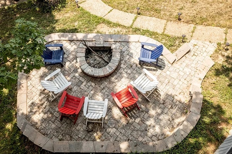 Five Oaks Lakehouse - Luxurious Home with a Game Room and Lakeside Fire Pit! in Gravois Mills, Missouri, United States — photo 3