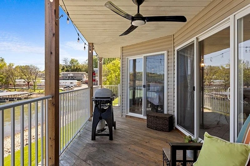 Miramar 245-2B - Updated Waterfront Condo! in Camdenton, Missouri, United States — photo 2