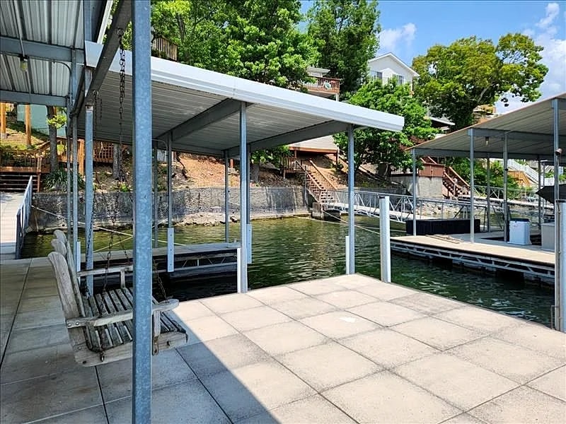 Paradise Point- Name says it all! Amazing view and room for the whole family! in Rocky Mount, Missouri, United States — photo 5