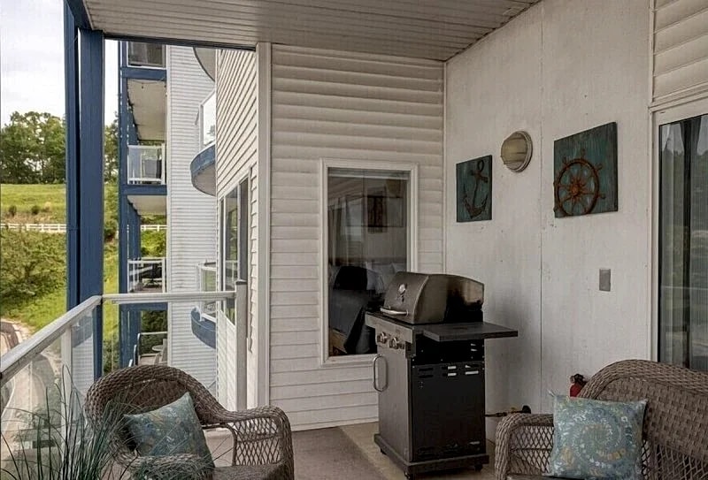Monarch Cove 151-2D - Beautiful Waterfront Condo! in Lake Ozark, Missouri, United States — photo 5