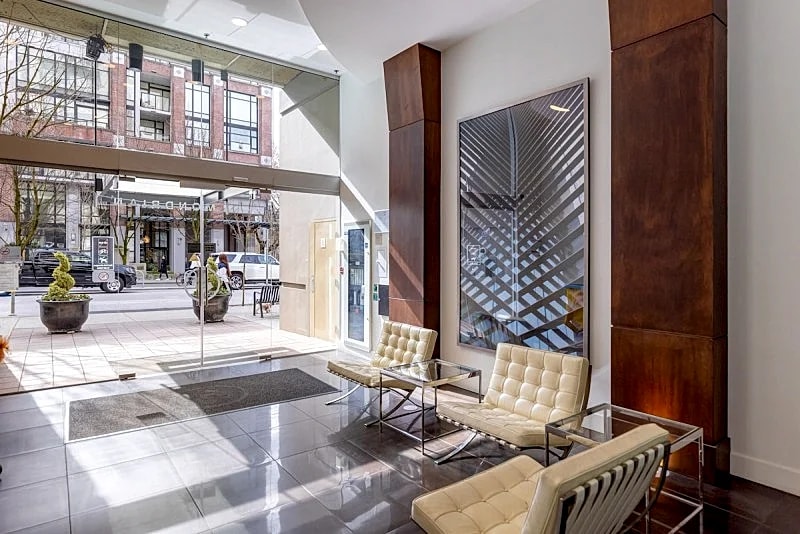 Cute & cozy Vancouver~Downtown/Yaletown condo, walk to everything! A/C! in Vancouver, British Columbia, Canada — photo 2