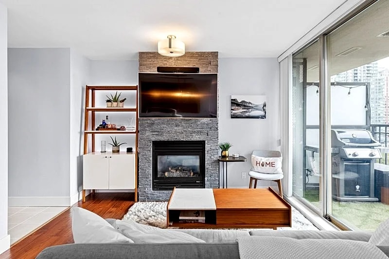 Cute & cozy Vancouver~Downtown/Yaletown condo, walk to everything! A/C! in Vancouver, British Columbia, Canada — photo 4