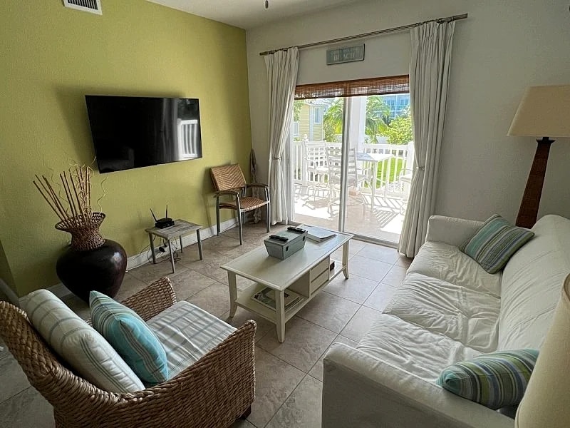 2/2 CONDO/GREAT LOCATION/NEW 40' BOAT SLIP @ RESORTS WORLD BIMINI BAY! Free WiFi in Alice Town, Bimini Islands, Bahamas — photo 5