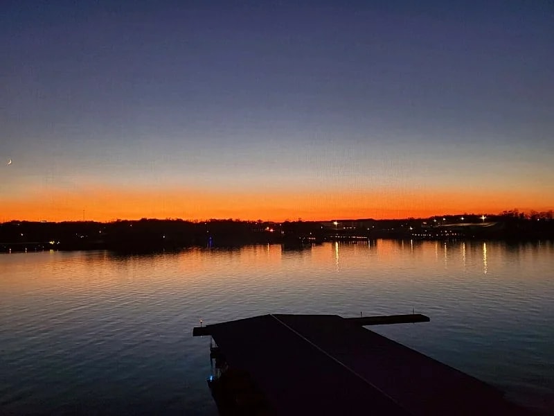 Bridge Pointe Condo 220, where you'll fall in love with the Lake! in Osage Beach, Missouri, United States — photo 5