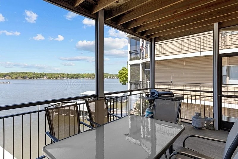 Falls West 37-3B, 3 Bedroom, 3 Bath Condo with awesome view! in Lake Ozark, Missouri, United States — photo 2