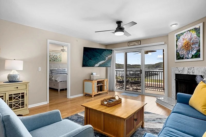 Cedar Glen 238-1I - Lovely Ground Floor Condo with Walkout to Pool! in Camdenton, Missouri, United States — photo 4