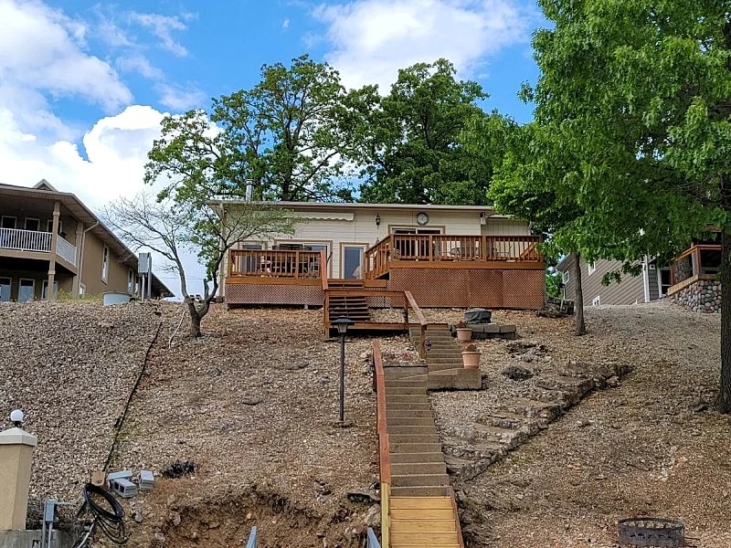 Sunset Retreat - A Classic Family Lakehouse in Osage Beach, Missouri, United States — photo 2