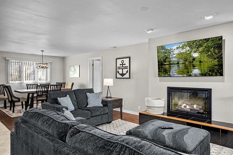 Knolls 0311 - Newly Updated Waterfront Condo!