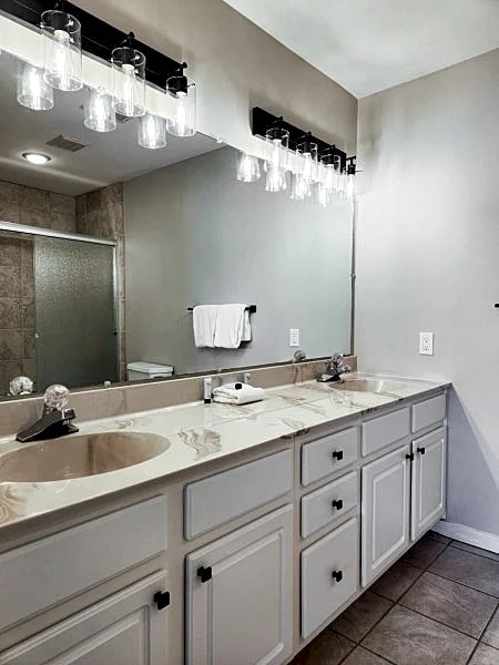 Knolls 0311 - Newly Updated Waterfront Condo! in Osage Beach, Missouri, United States — photo 5