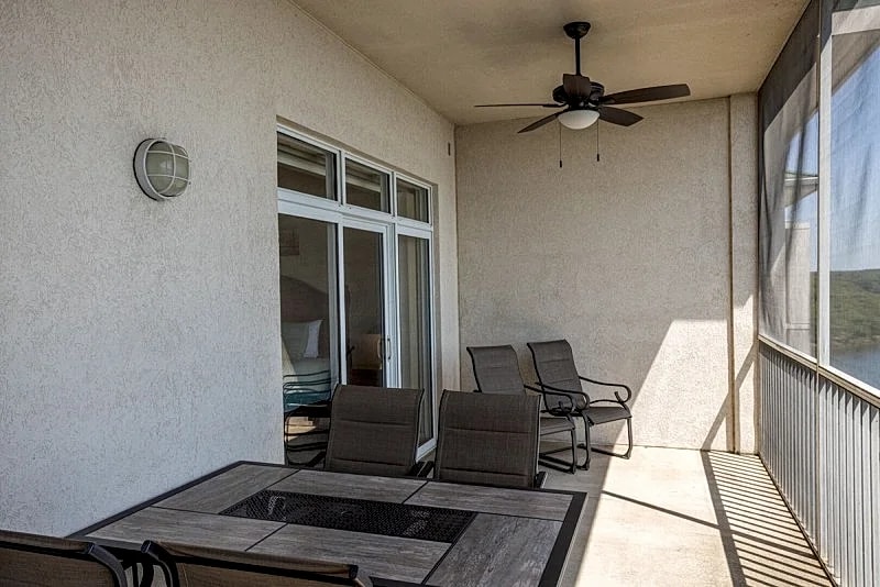 Towers 9110 - Beautiful Condo with 16x40ft Boat Slip! in Osage Beach, Missouri, United States — photo 2