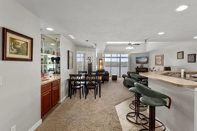 Towers 9110 - Beautiful Condo with 16x40ft Boat Slip! in Osage Beach, Missouri, United States — photo 4