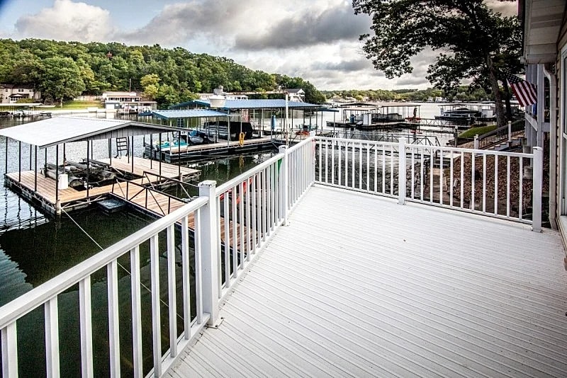 Quiet Waters - Spacious Waterfront Home! in Rocky Mount, Missouri, United States — photo 3