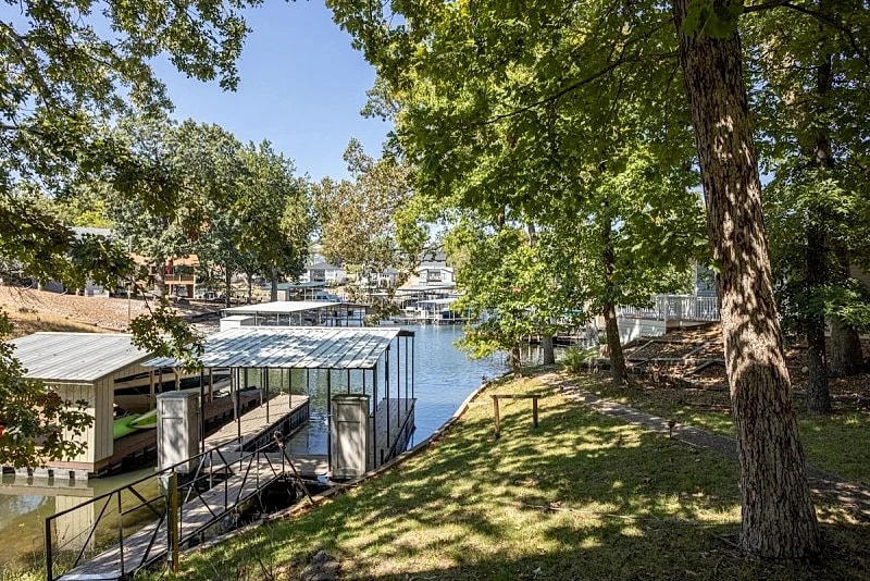 Lakeside Landing - Updated Waterfront Home! in Osage Beach, Missouri, United States — photo 5