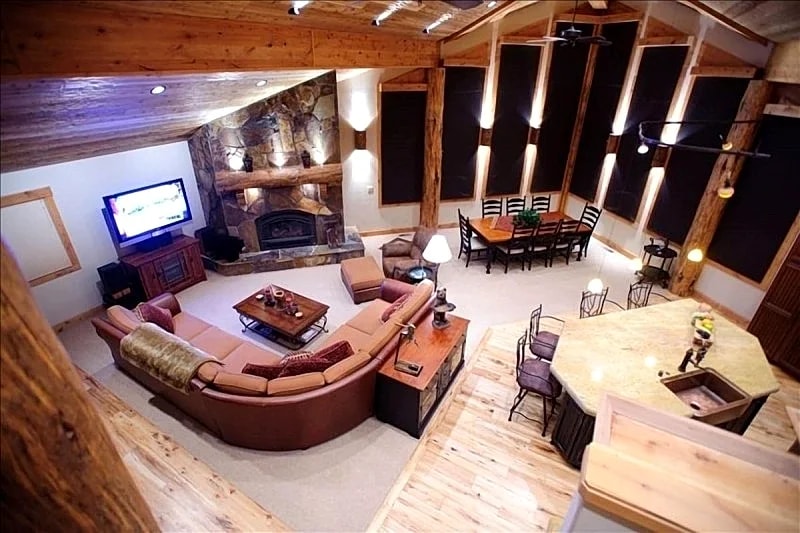 NorthStar_North Lake Tahoe_ Home_5BR_5BA _Bonus_ Sleeps 12_10+2_ or 4 under 12 in Truckee, California, United States — photo 5