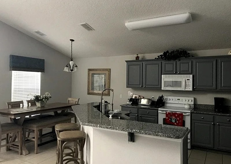 Executive Home, Loaded with Extras,South Facing very secluded Pool & Spa in Davenport, Florida, United States — photo 3
