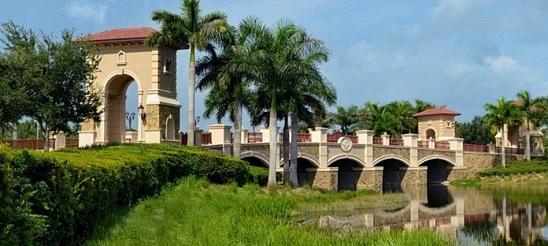 Treviso Bay Luxury Resort Condo 2/2 & Den: Naples Condo for Rent in Naples, Florida, United States — photo 4