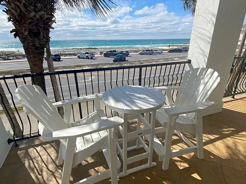 Watch Dolphins Swim By! <50 Steps to Beach! Fleur-De-Lis in Destin, Florida, United States — photo 4