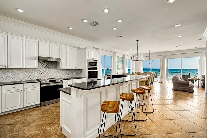 Beach Front Jewel (FORMALLY "THE MAGNIFICAT") - Miramar Beach in Destin, Florida, United States — photo 5
