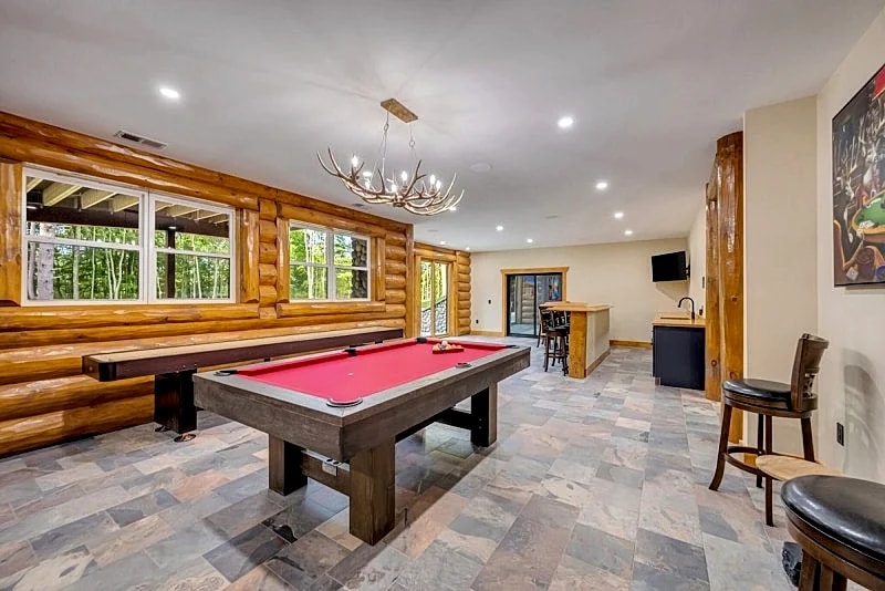"Grand Lodge" Majestic 9,800 sq ft, 10-Bed, 6-Bath, Indoor Pool, Game Room, Whole House Sound System in Lake Harmony, Pennsylvania, United States — photo 4