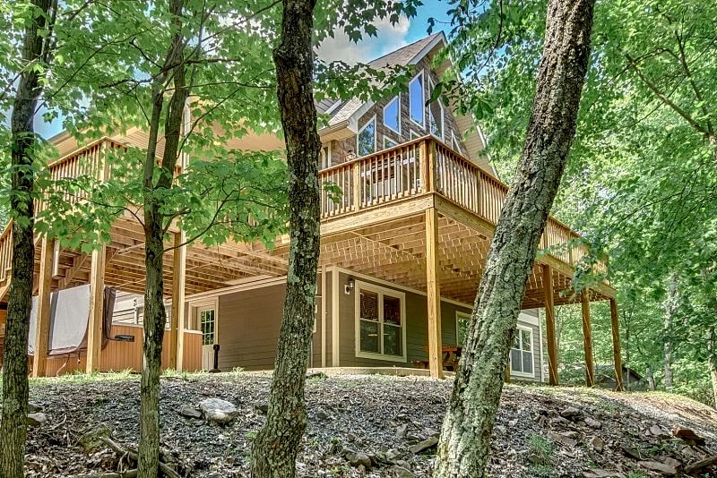 "Skye View" EV Charger, Whole House Sound System, Firepit, Gas Grill, Private Hot Tub, Pool Table