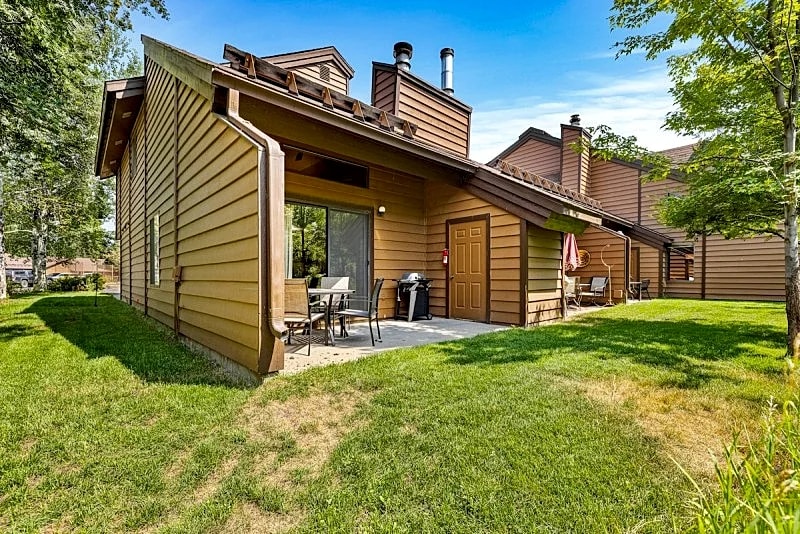 New! Aspen 4 Seasons - Seasonal pool - Close to beaches, parks, golf, and downtown in McCall, Idaho, United States — photo 3