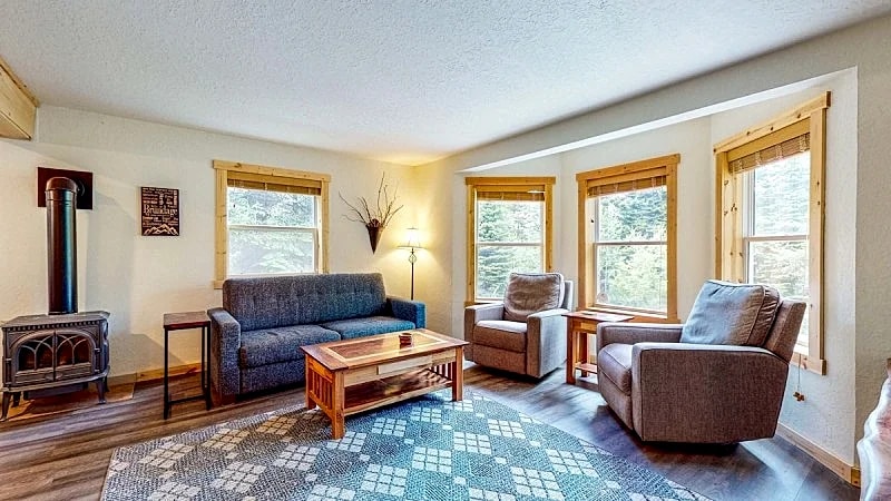 Deer Pines-family friendly-remodeled in knotty pine-firepit in the backyard in McCall, Idaho, United States — photo 3