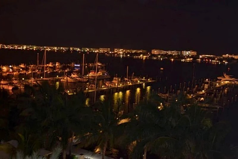 Palm Beach Area Water View Penthouse Special Rate for the month April $3500.00 in Lantana, Florida, United States — photo 3