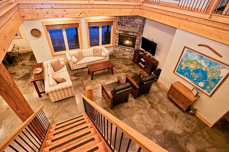 Elk Ridge: Hot Tub, Pet Friendly, Pool Table, and Gas Fireplace in McCall, Idaho, United States — photo 2