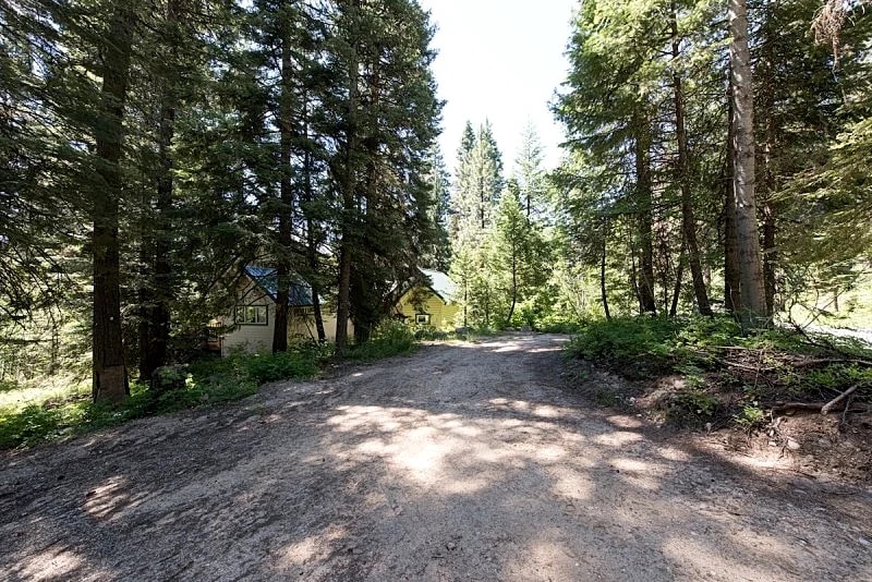 Sharlies Nest - Second Tier Lake Home - Neighborhood Private Shoreline Access in McCall, Idaho, United States — photo 2
