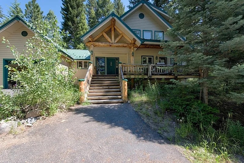 Sharlies Nest - Second Tier Lake Home - Neighborhood Private Shoreline Access in McCall, Idaho, United States — photo 4