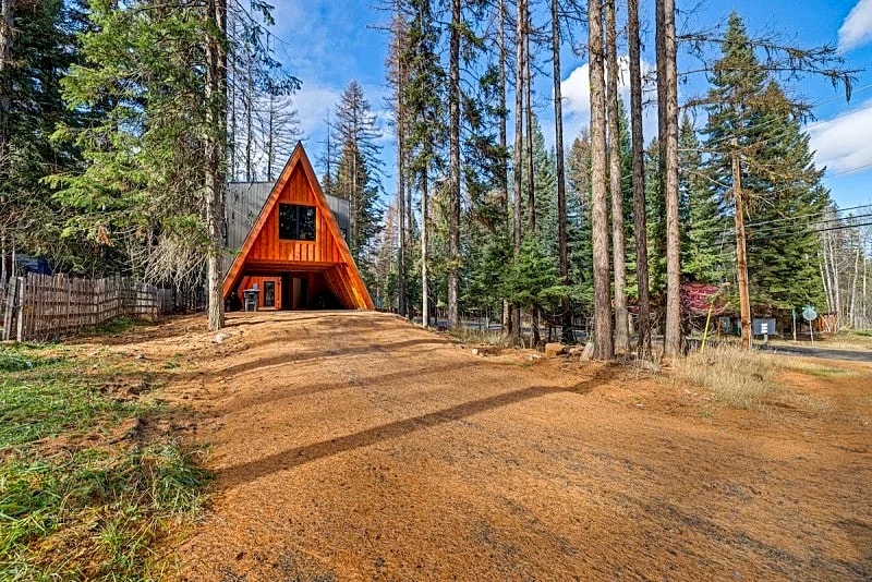 New! The McCall A Frame - Walk to restaurants and lake - Office - Library - Games in McCall, Idaho, United States — photo 4