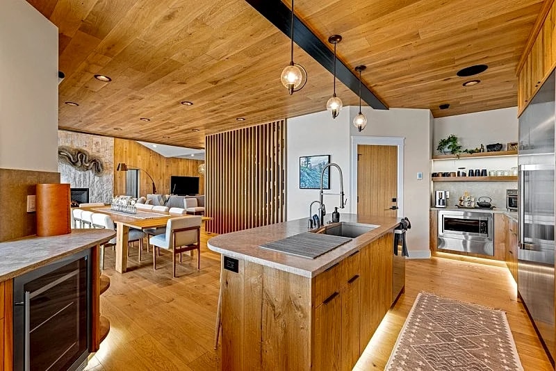 Lakefront Mtn Modern - on Payette Lake, amazing views, private beach, dock, game room in McCall, Idaho, United States — photo 5