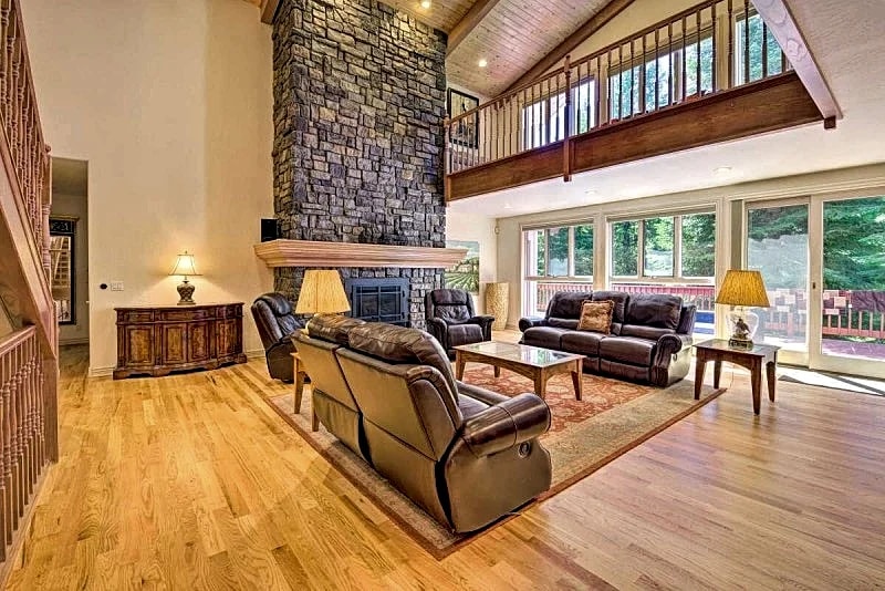 Spring Mountain Manor - Amazing 7bd family gathering place in quiet wooded neighborhood in McCall, Idaho, United States — photo 1