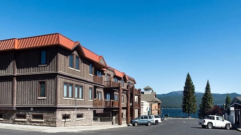 TimberCrest Downtown Lakeview Condo South - Lakeview Balcony - A/C - Downtown in McCall, Idaho, United States — photo 2
