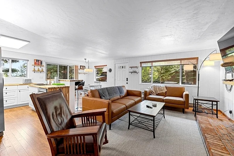 Sanctuary at Payette Lake - Lake views - trailer parking - pet friendly in McCall, Idaho, United States — photo 5