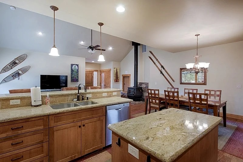 TJ's Mountain Haus: Hot Tub, Air Conditioning, Pet Friendly in McCall, Idaho, United States — photo 3