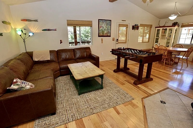 The Hubbard Cabin in McCall - Short walk to Payette Lake in McCall, Idaho, United States — photo 4
