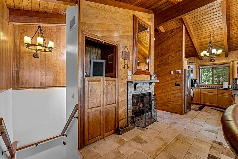McCall Lakefront Oasis - Family Summer Paradise - Hot tub - Dock - 4 Bedrooms in McCall, Idaho, United States — photo 3
