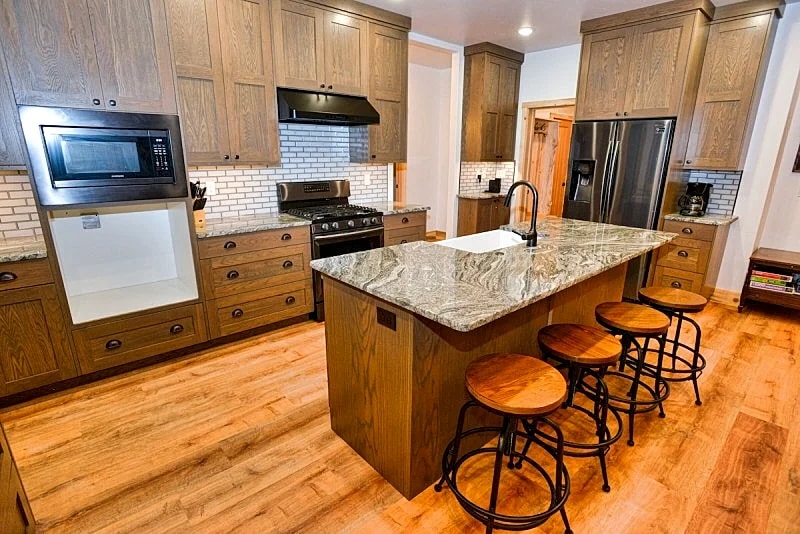 White Bark Lodge - Secluded - 8 person Hot Tub - Fire Pit - WiFi