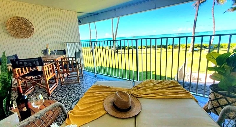 Beach Front Condo w/ Beautiful Sunrises on Private Sandy Beach + Turtles + Perfect Snorkel Spot in Hauula, Hawaii, United States — photo 2