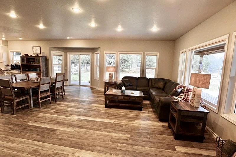 Renovare' - Pet friendly - Trailer parking - Hot tub - Fireplace in McCall, Idaho, United States — photo 3