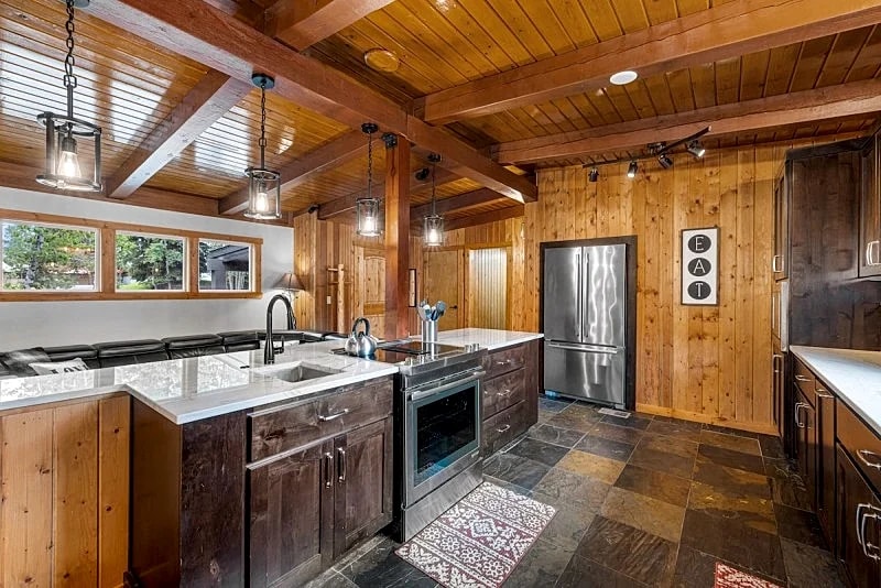 Just for Fun - Hot Tub - Air Conditioning - Near Downtown in McCall, Idaho, United States — photo 5