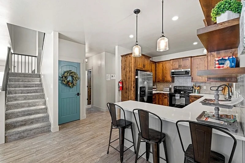 Fun Amok - Warren Wagon Rd - WiFi - Large driveway - 4 Bedrooms with Loft in McCall, Idaho, United States — photo 5