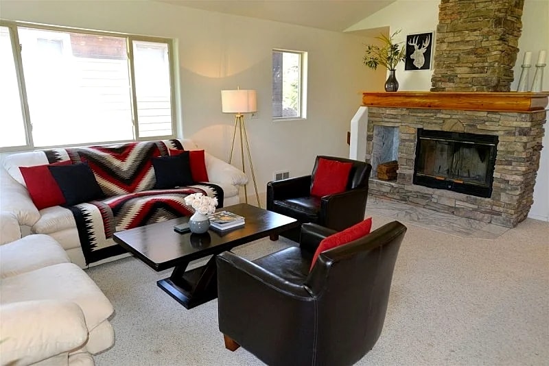 Downtown Lakeview Villa Townhome: Walk to Lake and Downtown, Lakeview Balcony in McCall, Idaho, United States — photo 2